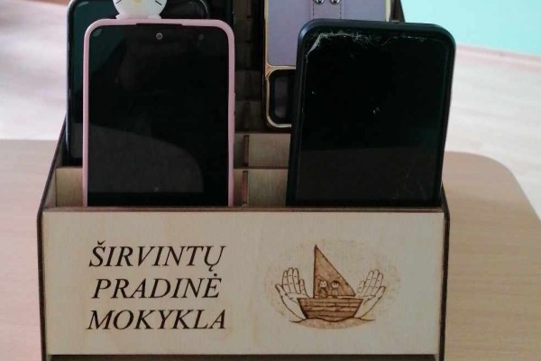 MOBILIEJI TELEFONAI SAUGIAI PADEDAMI