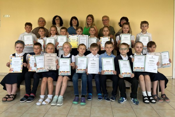 ĮVYKO 1-2 KLASIŲ MOKINIŲ MATEMATIKOS ŽINIŲ KONKURSAS