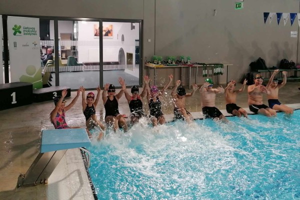 FINALINĖS PLAUKIMO VARŽYBOS