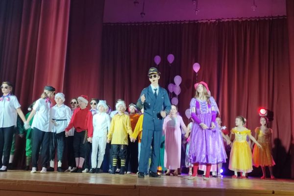 DALYVAUTA TEATRŲ FESTIVALYJE