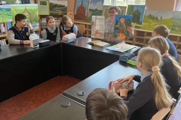 EDUKACIJA MOKYKLOS BIBLIOTEKOJE 3b ir 3c KLASIŲ MOKINIAMS