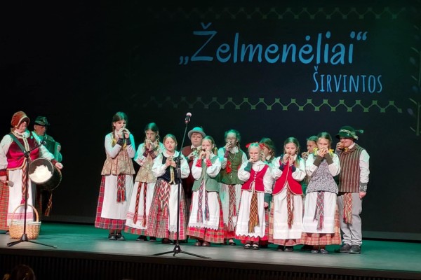 DALYVAVOME RESPUBLIKINĖJE VAIKŲ FOLKLORO ŠVENTĖJE