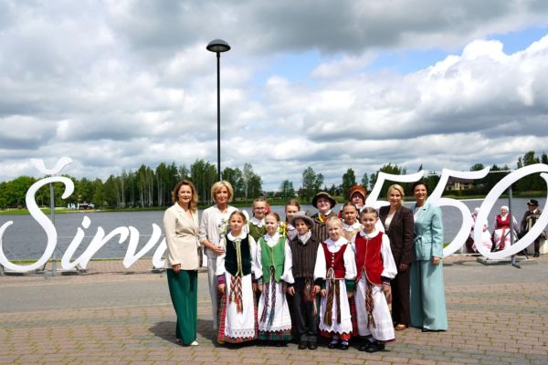 DALYVAUTA MIESTO ŠVENTĖJE