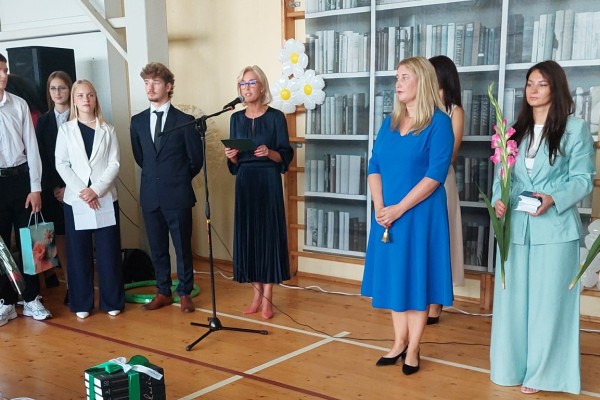 MOKSLO IR ŽINIŲ DIENA MOKYKLOJE