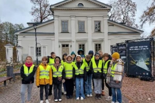 APLANKYTI LIETUVOS DIDŽIOSIOS KUNIGAIKŠTYSTĖS VALDOVŲ RŪMAI IR TUSKULĖNŲ DVARAS