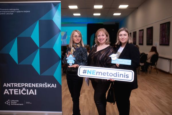 DALYVAVIMAS FORUME „NE METODINIS“