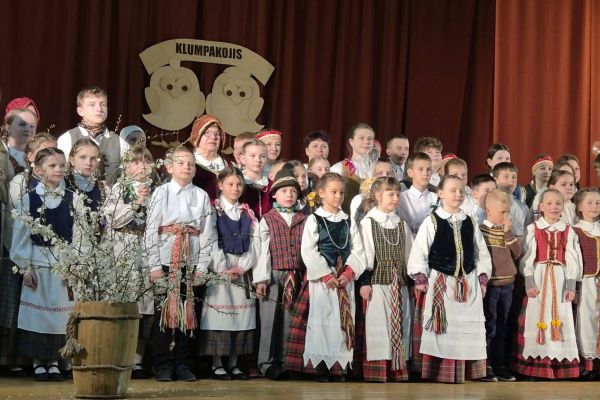 ANSAMBLIS „ŽELMENĖLIAI“ DALYVAVO FOLKLORO ŠVENTĖJE