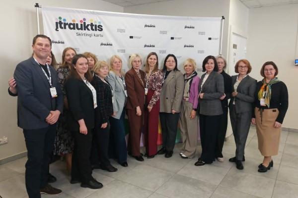 Dalyvavome įtraukties forume „Skirtingi kartu“