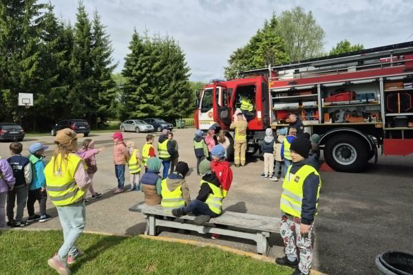 IŠVYKA Į PRIEŠGAISRINĘ GELBĖJIMO TARNYBĄ