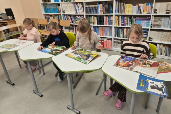 Smagi pažintinė kelionė po mokyklą